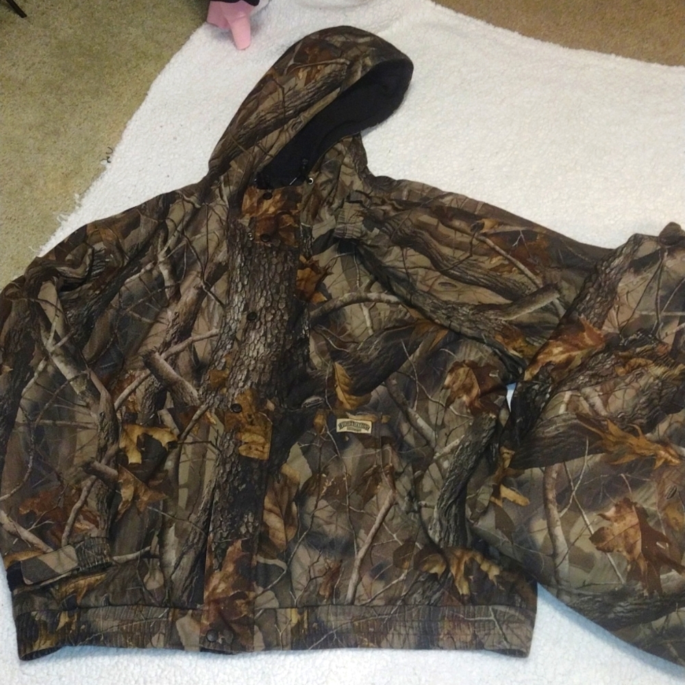 Field and Stream camo insulated coat and camo insulated pants